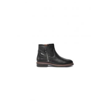 Ghete dama  304359422 - Piele naturala - 40 EU - Negru